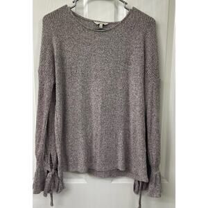 Lucky brand medium flare bell sleeves, super soft, 79% Visco 70% polyester